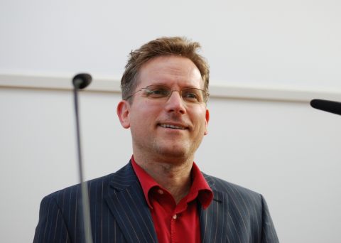 von ganz offiziell ...